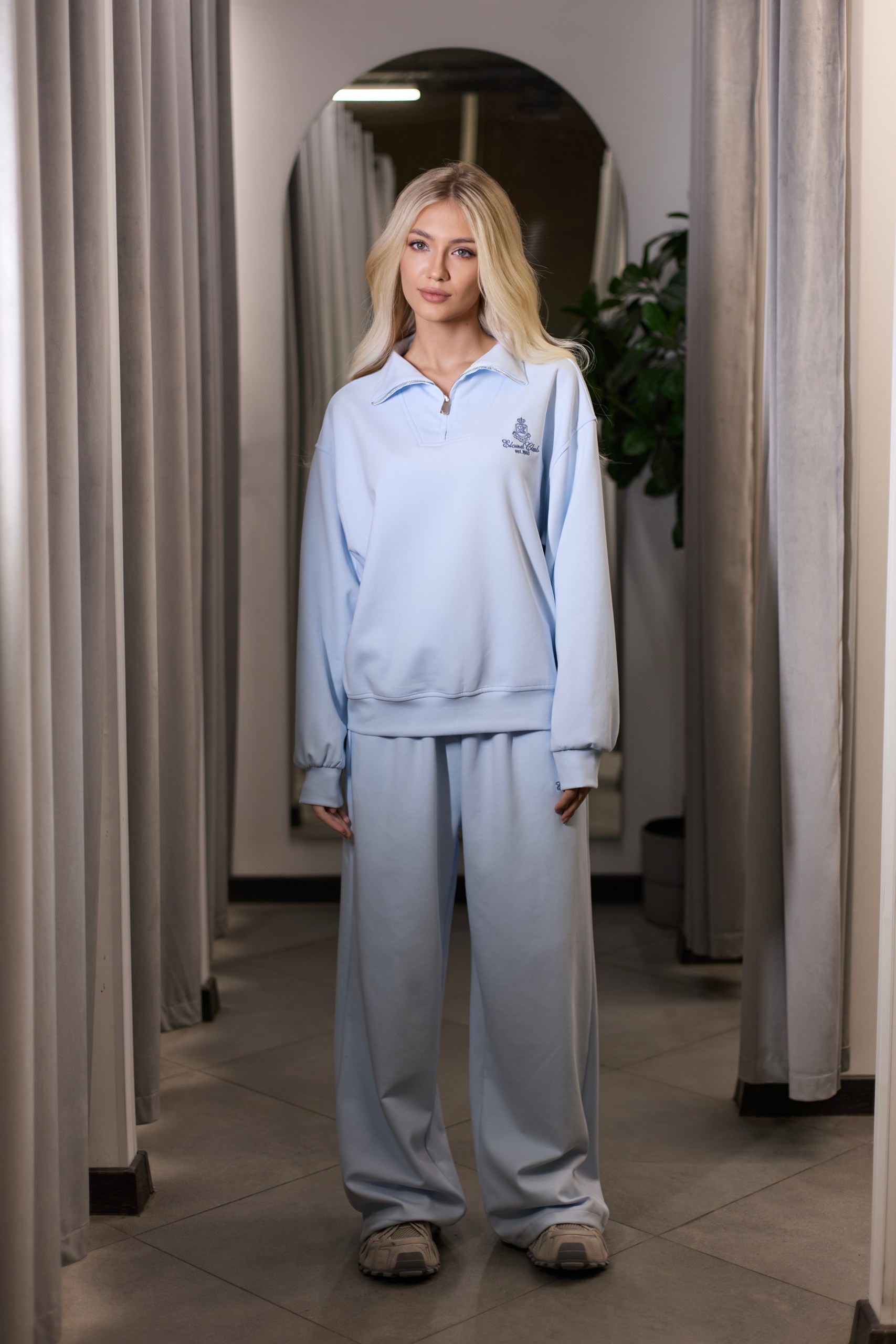 Костюм спортивный голубой