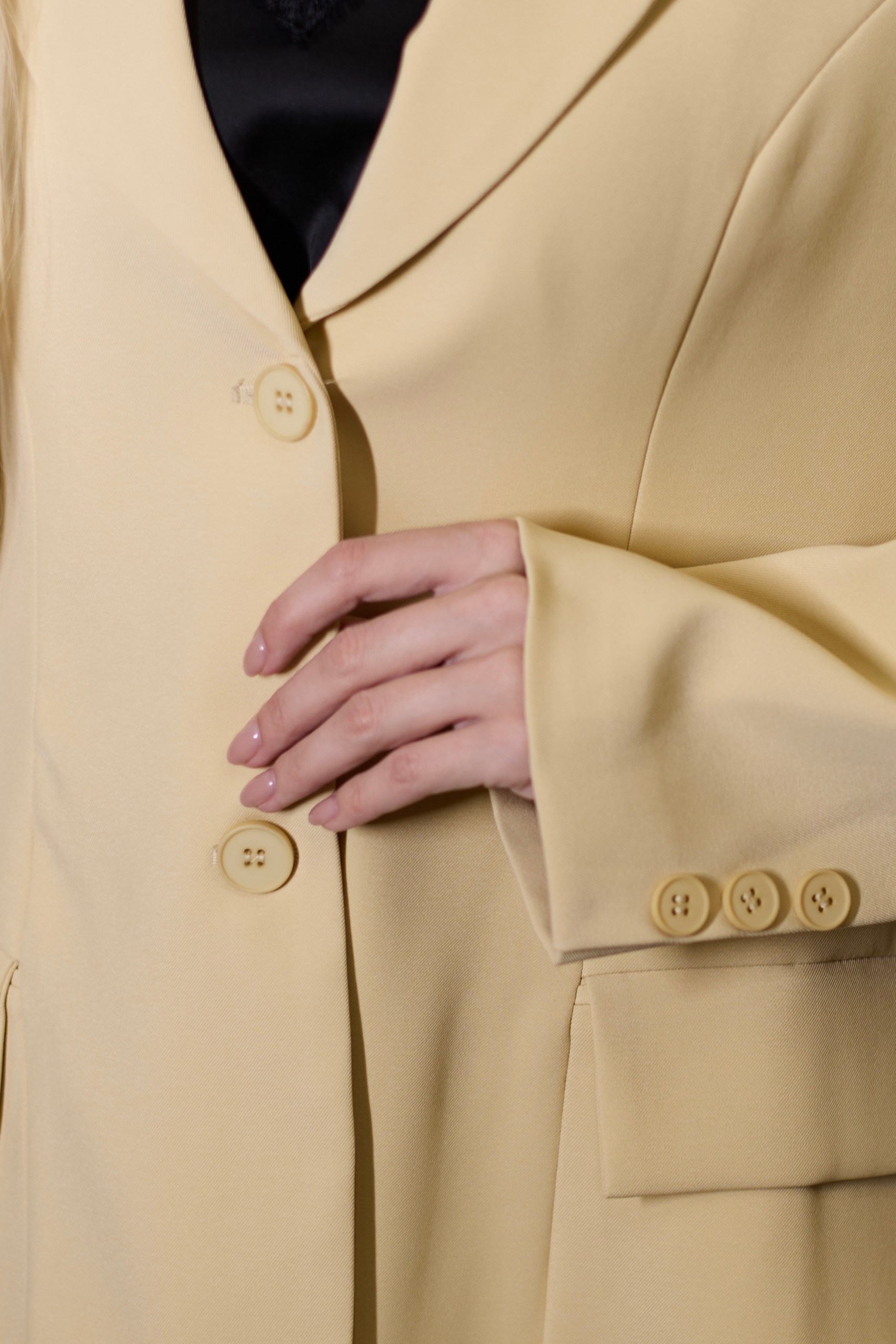 Пиджак приталенный желтый