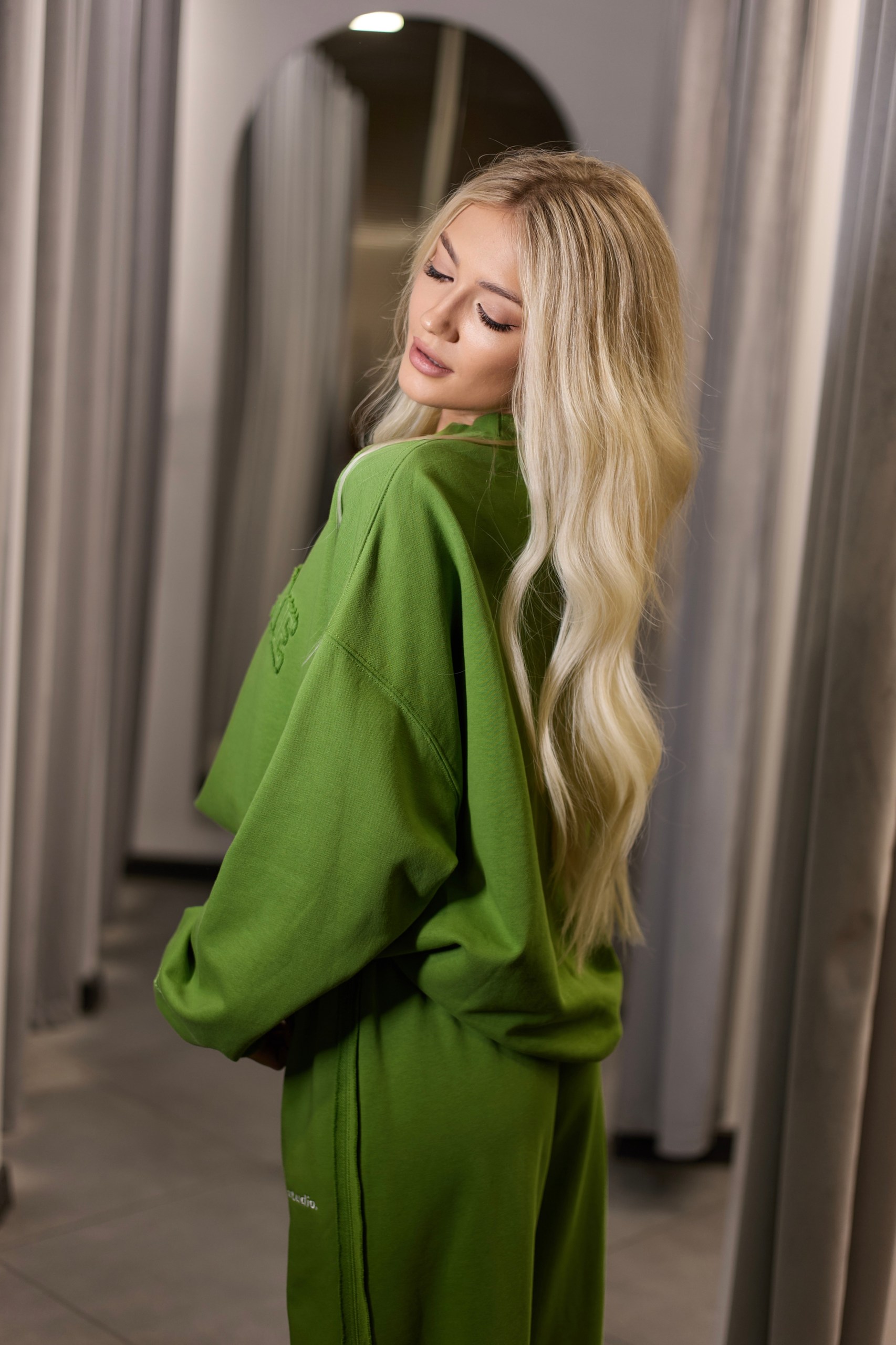 Свитшот зеленый