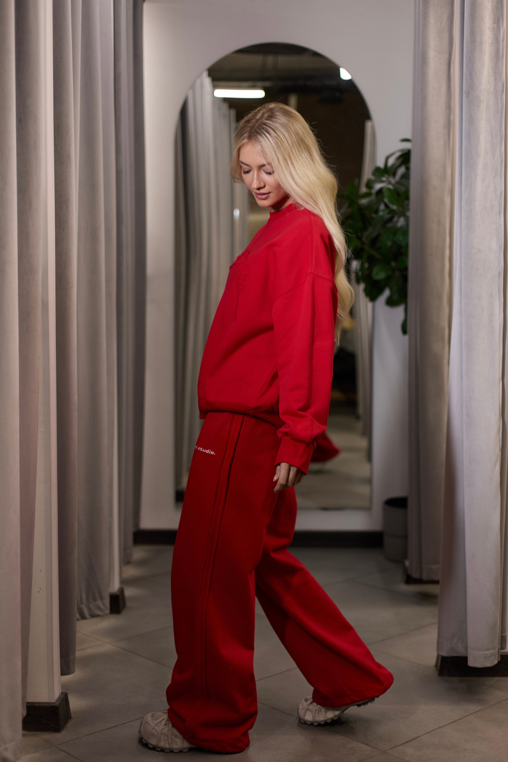 Брюки спортивные красные