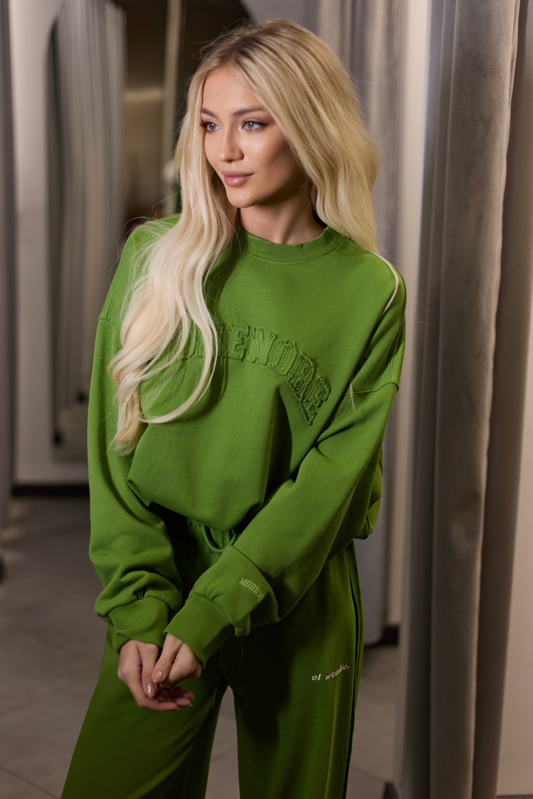 Свитшот зеленый