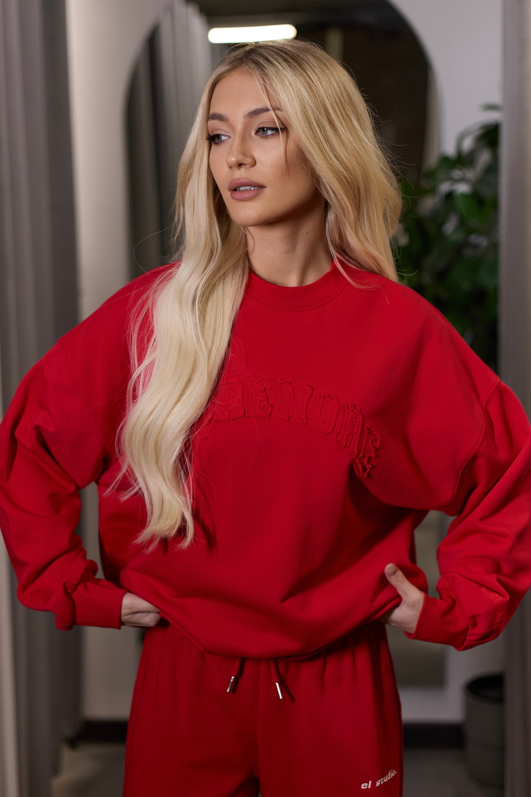 Свитшот красный